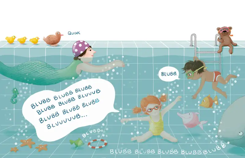 Im Schwimmbad tauchen ein Mädchen und ein Junge und eine Frau mit Meerjungfrauenschwanz schwimmt ihre Bahnen.